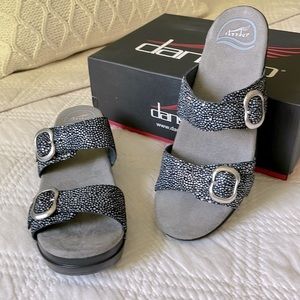 Womens Dansko Sophie Sandals Size 38 (US 7.5-8)